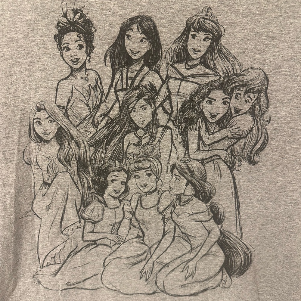 Disney Princess Graphic Tee Tiana Mulan Ariel Snow White Cinderella XS - Picture 2 of 4